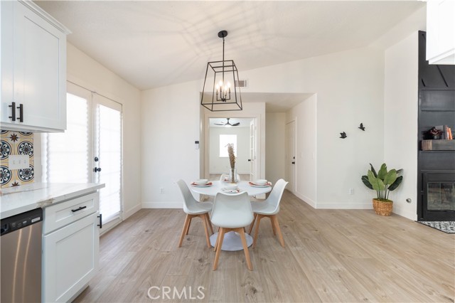 Detail Gallery Image 15 of 45 For 12830 Lakota Rd, Apple Valley,  CA 92308 - 4 Beds | 2 Baths