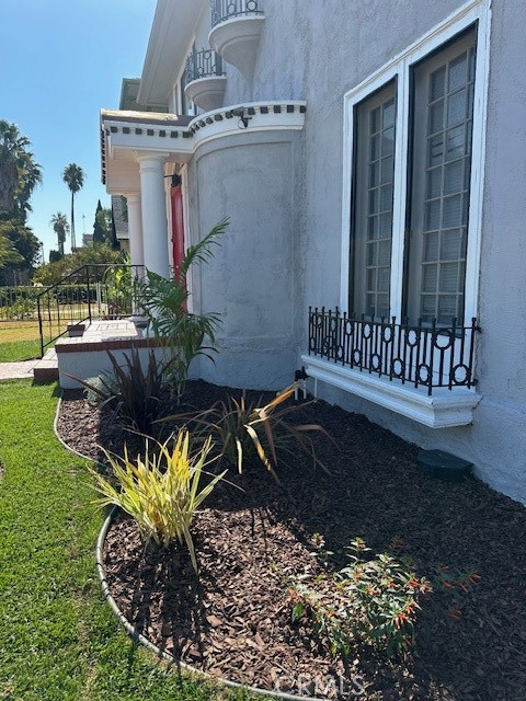 Detail Gallery Image 6 of 64 For 1025 Locust Ave, Long Beach,  CA 90813 - – Beds | – Baths