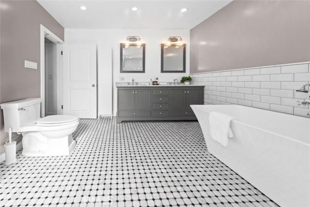 Detail Gallery Image 56 of 74 For 2950 N Lincoln St, Burbank,  CA 91504 - 3 Beds | 2 Baths