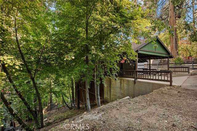 824 Oakmont Lane, Lake Arrowhead, CA 92352