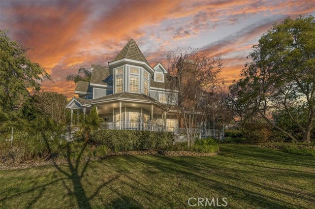 3352 Via Zara, Fallbrook CA: https://media.crmls.org/medias/b3350245-6a2c-4105-8846-a4e70d8acdb0.jpg