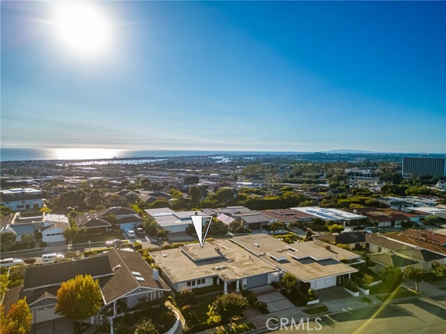 Detail Gallery Image 4 of 40 For 2707 Island View, Corona Del Mar,  CA 92625 - 4 Beds | 2/1 Baths