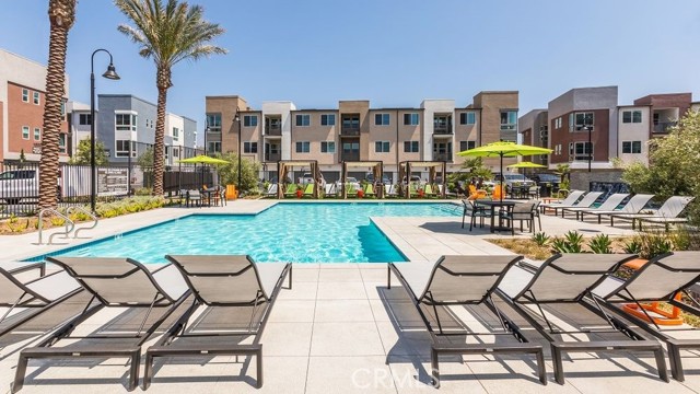 Detail Gallery Image 7 of 13 For 980 N Tangent Privado #101,  Ontario,  CA 91764 - 2 Beds | 2 Baths