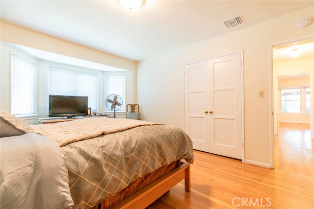 Detail Gallery Image 22 of 45 For 14719 Wyandotte St, Van Nuys,  CA 91405 - 2 Beds | 1/1 Baths