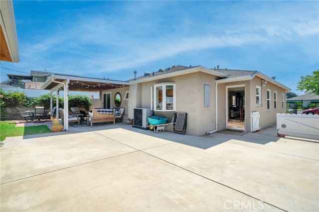 2922 Perkins Lane, Redondo Beach, California 90278, 3 Bedrooms Bedrooms, ,1 BathroomBathrooms,Residential,Sold,Perkins,SB22186949