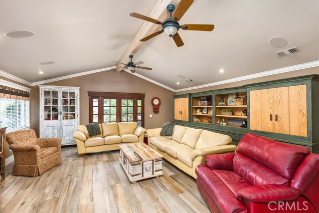 30026 Santiago Road, Temecula CA: https://media.crmls.org/medias/b33775a0-e46a-45f4-88a1-a2848c918761.jpg