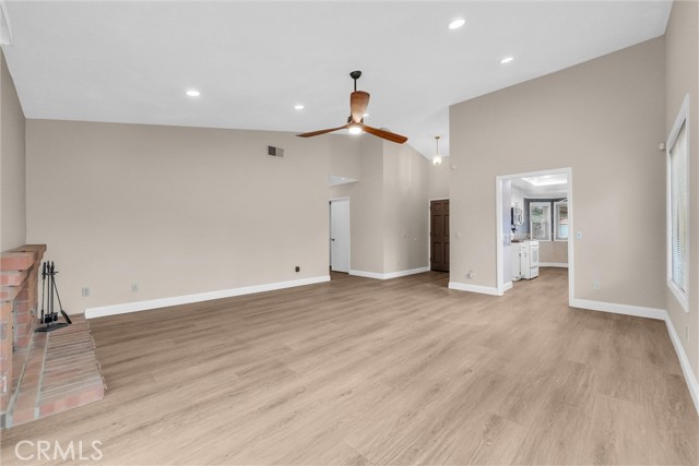 Detail Gallery Image 6 of 28 For 3901 San Lorenzo River, Ontario,  CA 91761 - 4 Beds | 2 Baths