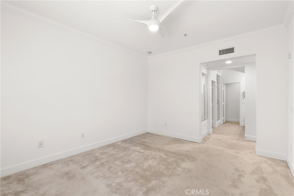 MLS #OC25242083 image #10