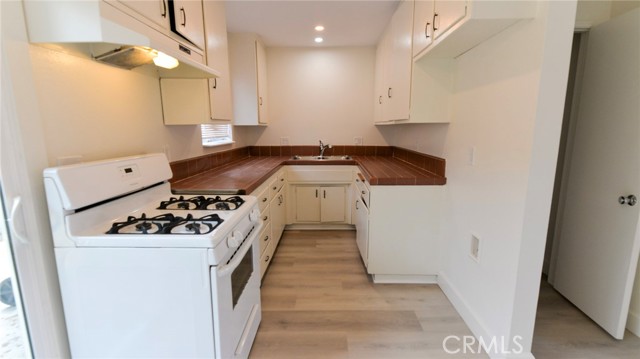 Detail Gallery Image 3 of 13 For 218 Avenida Rosa #2,  San Clemente,  CA 92672 - 2 Beds | 1/1 Baths