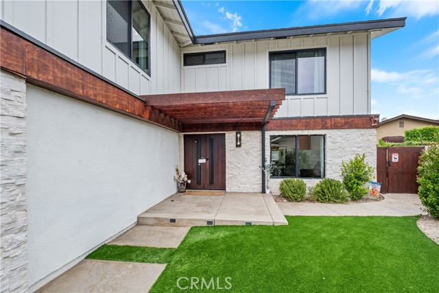 3550 Goldenrod Circle, Seal Beach CA: https://media.crmls.org/medias/b338cc97-55c3-4de4-b79d-c17f8d975ef6.jpg