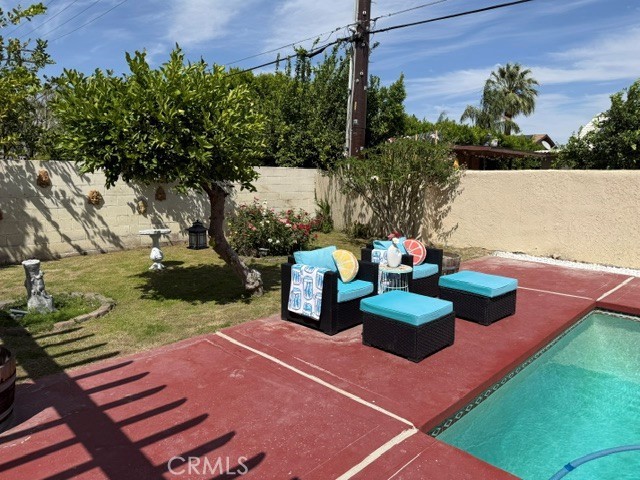 https://media.crmls.org/medias/b33946ea-0654-4926-bbfe-a5908da7df19.jpg?preset=X-Large