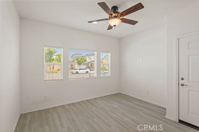 539 Hydrangea Street, Hemet CA: https://media.crmls.org/medias/b339be5f-fae6-4dde-958d-0934cfdd8bc6.jpg