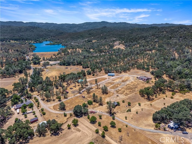7235 Highland Springs Road, Lakeport CA: https://media.crmls.org/medias/b33a38e5-17ce-4257-8c4b-0d25b47dd8c7.jpg