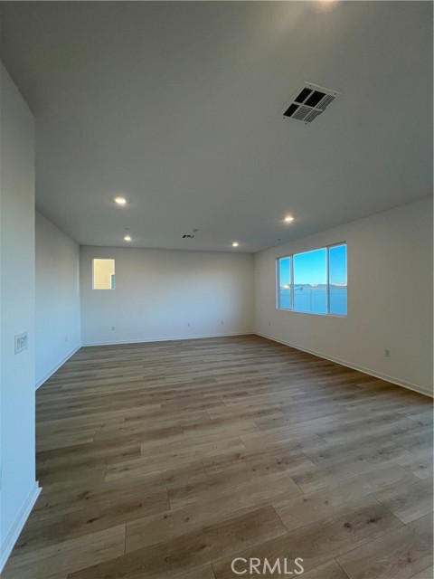 33188 Bittersweet Street, Winchester CA: https://media.crmls.org/medias/b33b23d8-3e48-415f-83e0-c6a3e450a7f0.jpg