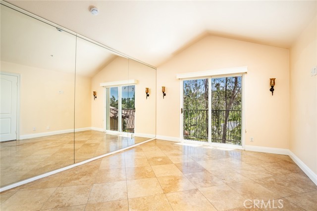 12 Savona Court, Newport Coast CA: https://media.crmls.org/medias/b33b312f-2ed8-4446-a332-ec755b298bc6.jpg