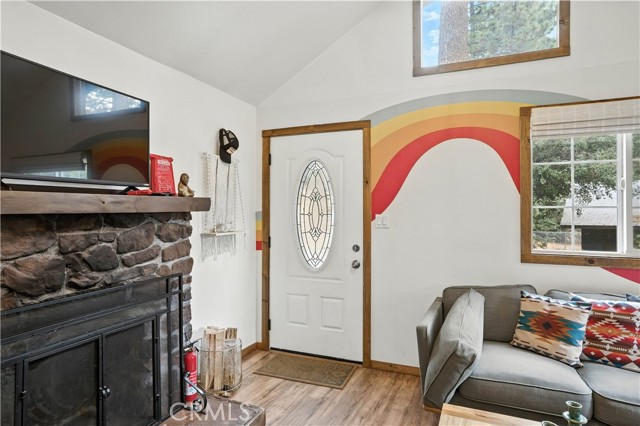 24990 Marion Ridge Drive, Idyllwild CA: https://media.crmls.org/medias/b33b5108-de23-42d3-b3f7-408a0df0826e.jpg