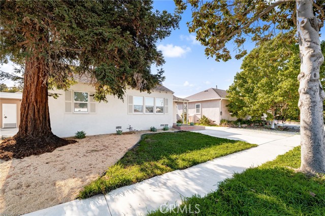 Image 5 of 47 For 2155 Euclid Avenue