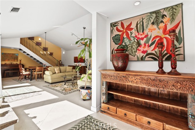 Image 8 of 40 For 377 Galleon Way