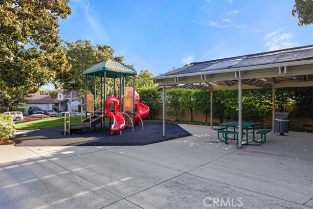 Detail Gallery Image 45 of 70 For 15717 Rosehaven Ln, Canyon Country,  CA 91387 - 3 Beds | 2/1 Baths