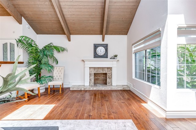 756 N Malden Avenue, Fullerton CA: https://media.crmls.org/medias/b33cb6d6-e6d8-4d2a-8554-3e6dc9a760d8.jpg