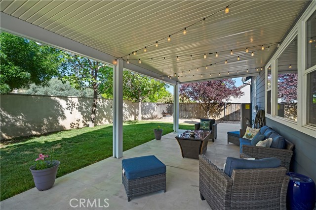 221 Silver Oak Drive, Paso Robles CA: https://media.crmls.org/medias/b33cef7f-8bcd-4cde-9328-259bba25cbb7.jpg