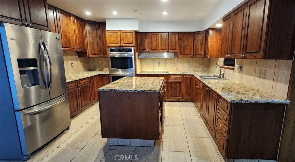 MLS #OC25246582 image #8