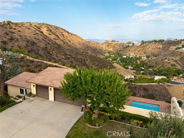 34 sage, Bell Canyon CA: https://media.crmls.org/medias/b33d7994-e328-4983-9447-8f5587d9dc9e.jpg