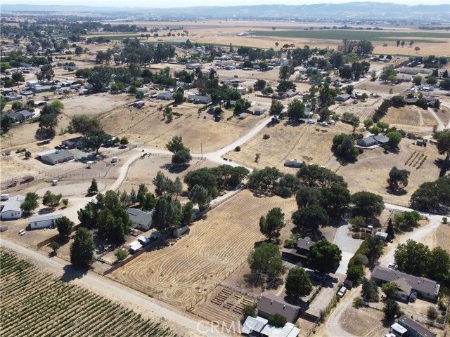 Detail Gallery Image 10 of 15 For 5710 Fa-Rousse Way, Paso Robles,  CA 93446 - – Beds | – Baths