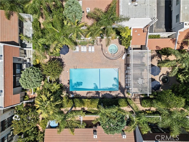 22255 1/4 Erwin Street, Woodland Hills CA: https://media.crmls.org/medias/b33df891-2446-4a6e-b24a-f6ad40df9390.jpg