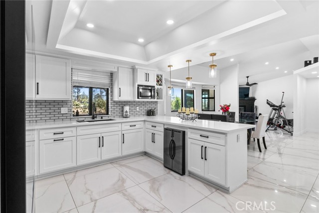 Detail Gallery Image 13 of 22 For 13651 1st Ave, Victorville,  CA 92395 - 3 Beds | 2 Baths