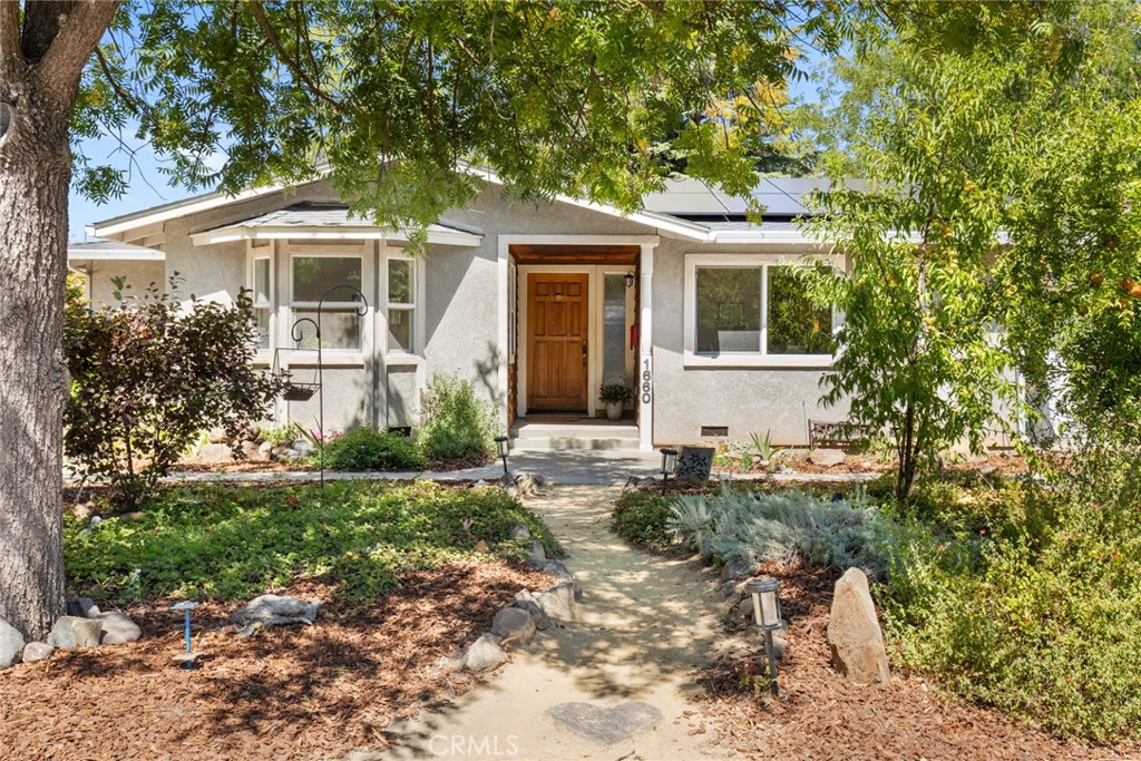 1660 Hooker Oak Avenue