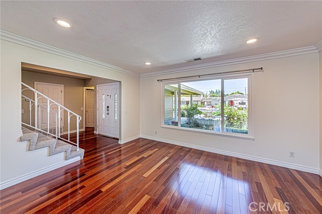 Detail Gallery Image 4 of 45 For 670 Oakhaven Ave, Brea,  CA 92823 - 4 Beds | 3 Baths