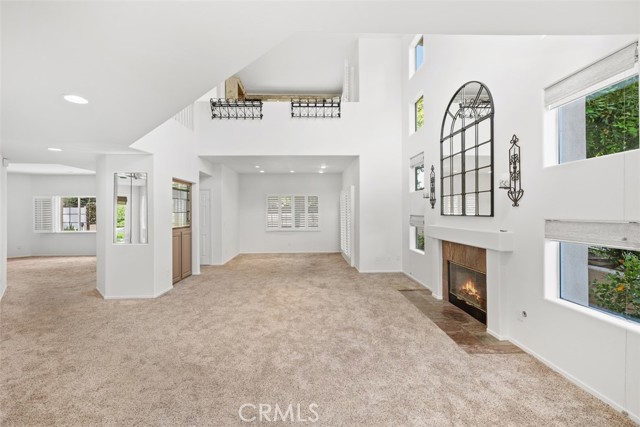 1072 Pan Ct., Thousand Oaks CA: https://media.crmls.org/medias/b3408dea-b94f-4116-b27e-7ffd7925284a.jpg