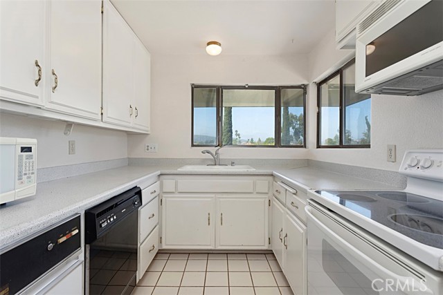 Detail Gallery Image 16 of 36 For 17607 Pomerado Rd #204,  San Diego,  CA 92128 - 2 Beds | 2 Baths