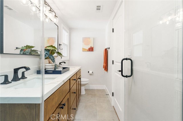Detail Gallery Image 32 of 51 For 7048 Mclennan Ave, Lake Balboa,  CA 91406 - 4 Beds | 2 Baths