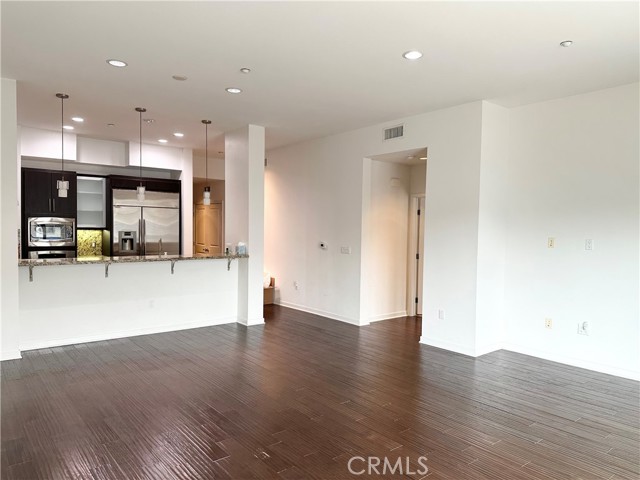 Detail Gallery Image 3 of 30 For 21 Gramercy #416,  Irvine,  CA 92612 - 2 Beds | 2 Baths