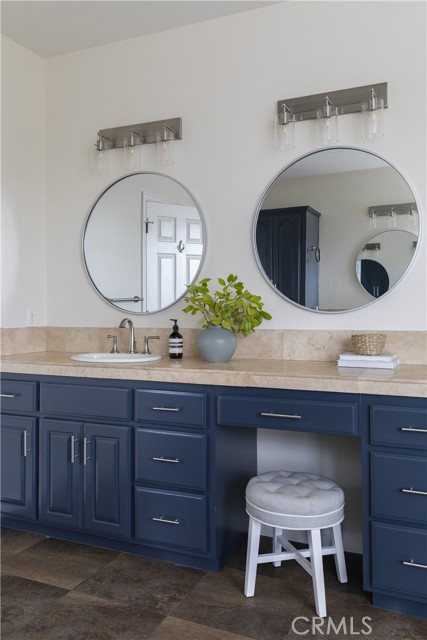 Detail Gallery Image 14 of 37 For 28537 North Shore, Lake Arrowhead,  CA 92352 - 4 Beds | 4/1 Baths