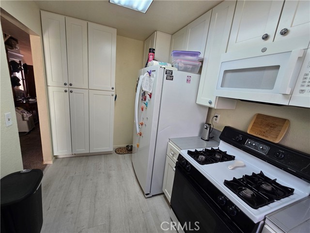 Detail Gallery Image 7 of 9 For 1726 S Mountain Ave #C,  Ontario,  CA 91762 - 2 Beds | 2/1 Baths