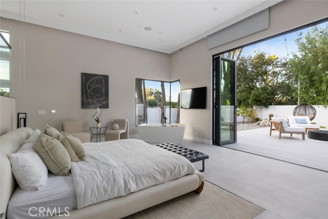 Detail Gallery Image 24 of 51 For 22020 Alizondo, Woodland Hills,  CA 91364 - 3 Beds | 3 Baths