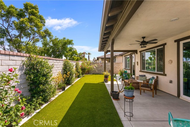 4071 E Amigos Privado, Ontario CA: https://media.crmls.org/medias/b3430e2d-f3d6-4f18-9fad-fca5cd46990f.jpg