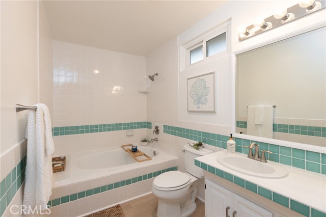 24595 Alcoba Drive, Mission Viejo CA: https://media.crmls.org/medias/b3437529-7e6c-465d-9049-5f3a05ccbbca.jpg