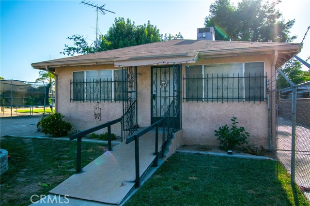 864 S I St, San Bernardino, CA 92410