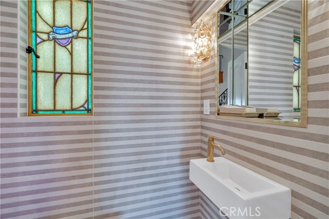 1812 Linda Vista Avenue, Pasadena CA: https://media.crmls.org/medias/b3448845-a4c6-4cec-ba94-32064505cce6.jpg