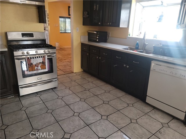 Detail Gallery Image 6 of 40 For 7214 Luxor St, Downey,  CA 90241 - 3 Beds | 2 Baths