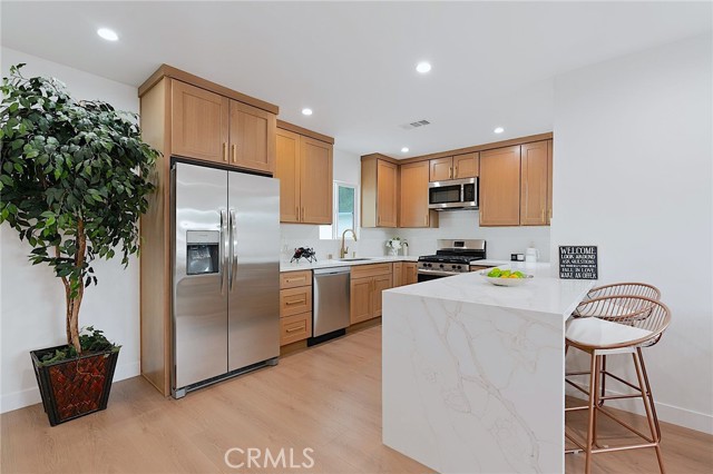 7538 Remmet Avenue, Canoga Park CA: https://media.crmls.org/medias/b345268b-4bd7-484e-b8e0-69d4f37353f8.jpg