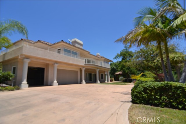 Detail Gallery Image 7 of 44 For 1320 Sleeping Indian Rd, Oceanside,  CA 92057 - 4 Beds | 3/1 Baths