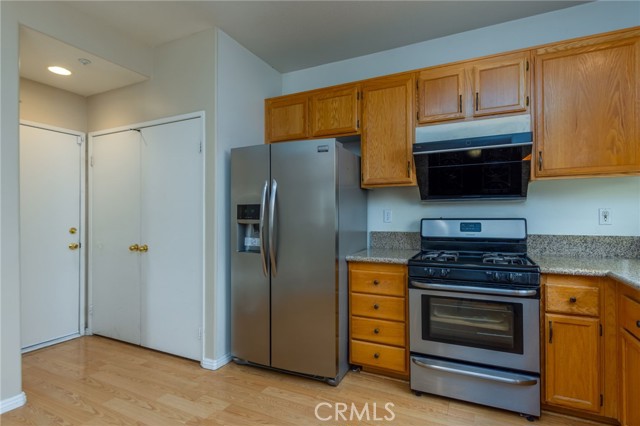 Detail Gallery Image 15 of 32 For 1654 Rush Haven Way, Simi Valley,  CA 93065 - 3 Beds | 2/1 Baths