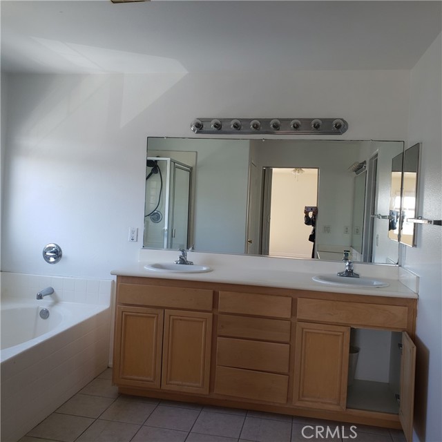 Detail Gallery Image 3 of 9 For 1467 Orange Grove St, Upland,  CA 91786 - 4 Beds | 3 Baths