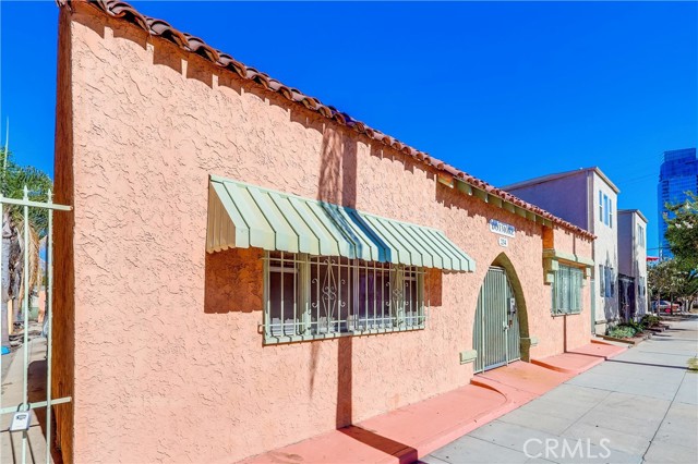 234 Lime Avenue, Long Beach CA: https://media.crmls.org/medias/b346dc57-0d0d-47d9-ac5c-919575e3e991.jpg