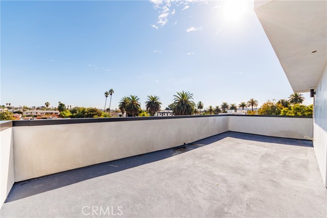 Detail Gallery Image 53 of 75 For 5209 W 20th, Los Angeles,  CA 90016 - – Beds | – Baths